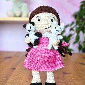 poupée au crochet