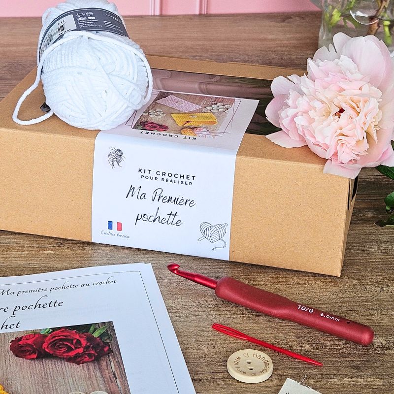 Kit Crochet Débutant – Créez Votre Première Pochette Facilement blanc