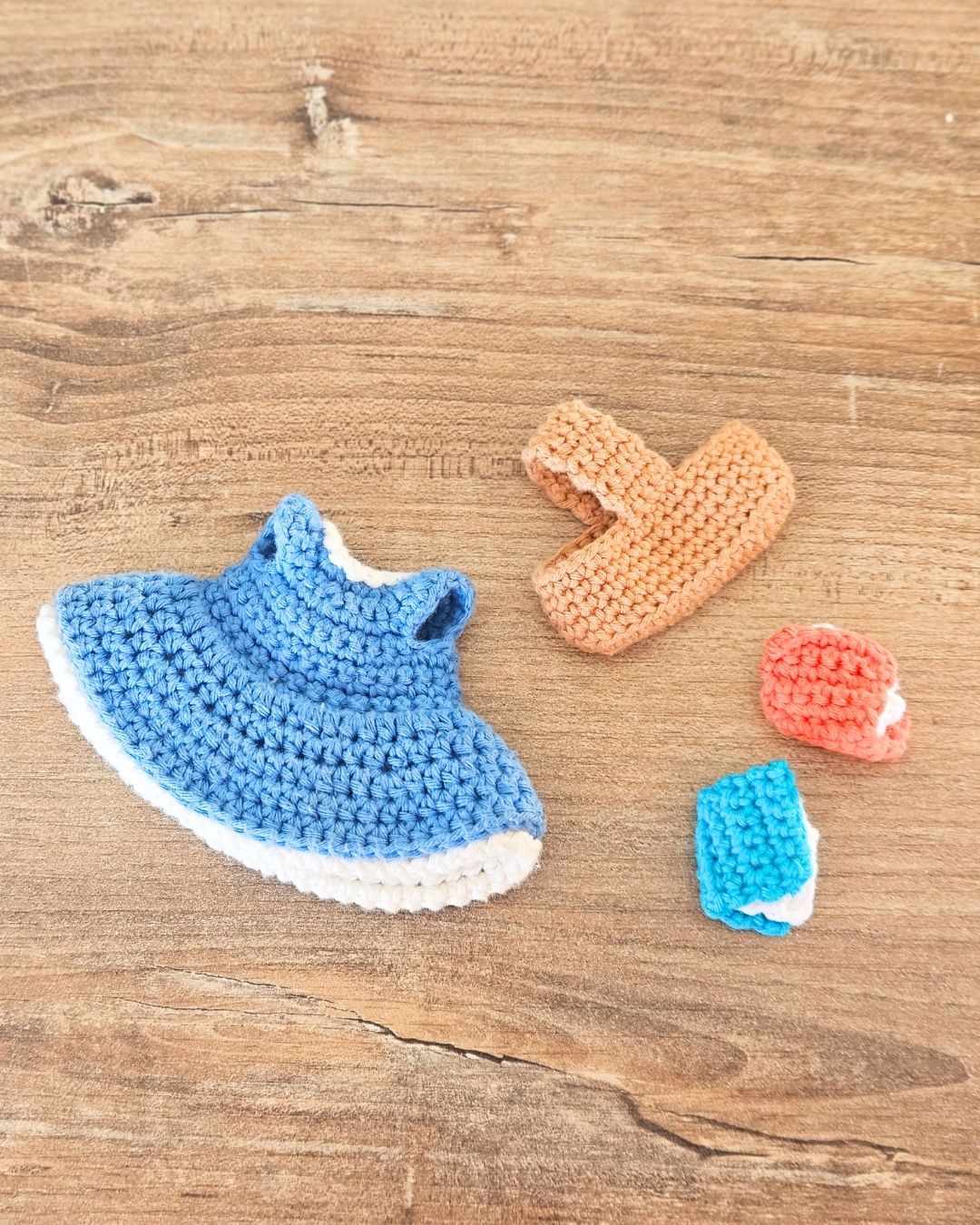 Accessoires de bibliothécaire - Patron crochet